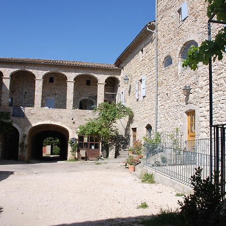 Bed and Breakfast Les Jardins Du Mas Evesque Rousson  Zimmer foto