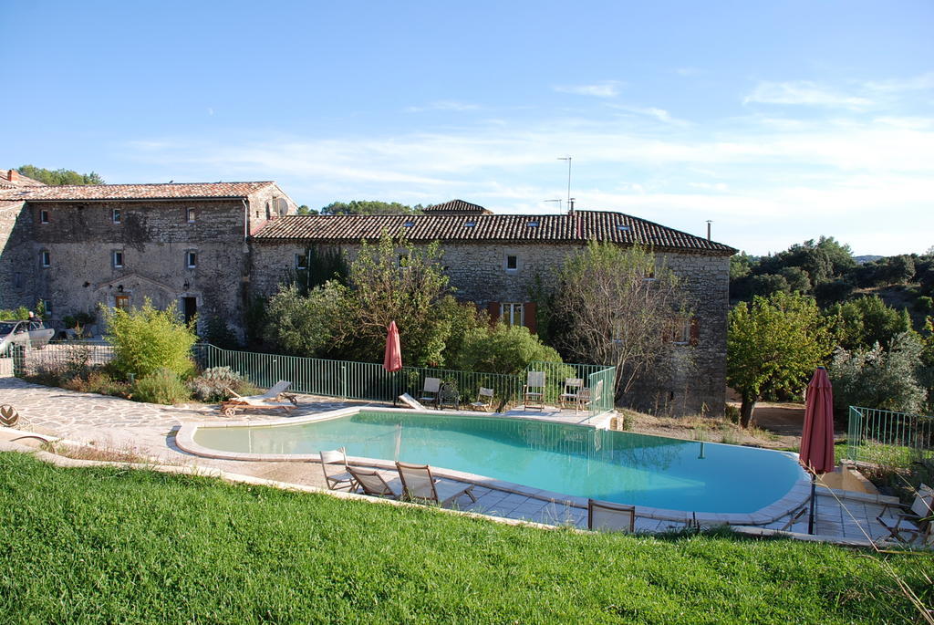 Bed and Breakfast Les Jardins Du Mas Evesque Rousson  Zimmer foto
