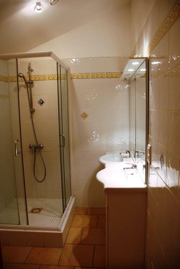 Bed and Breakfast Les Jardins Du Mas Evesque Rousson  Exterior foto