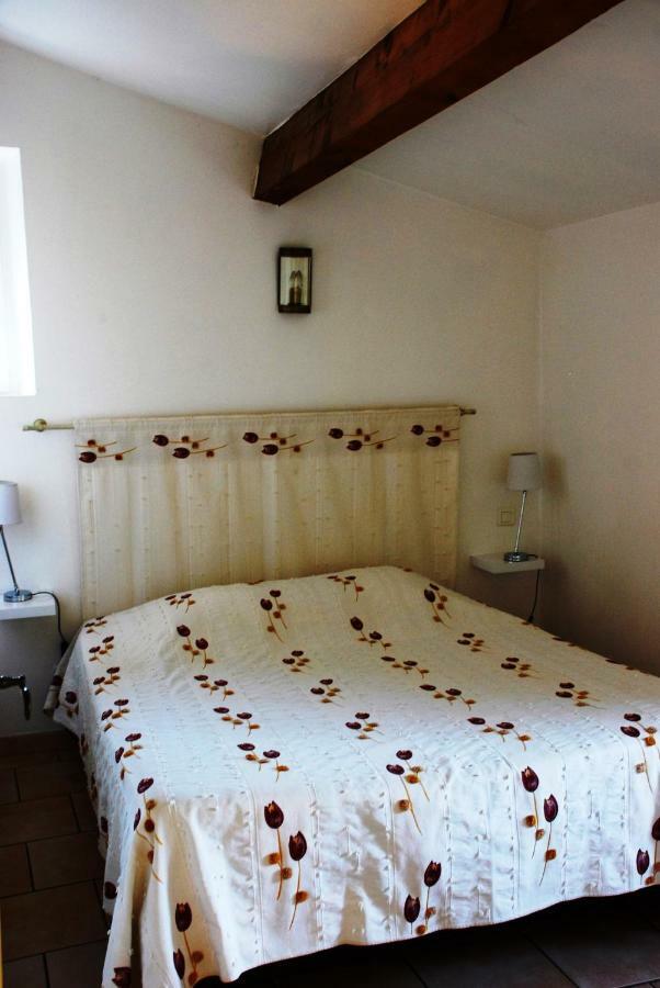 Bed and Breakfast Les Jardins Du Mas Evesque Rousson  Exterior foto