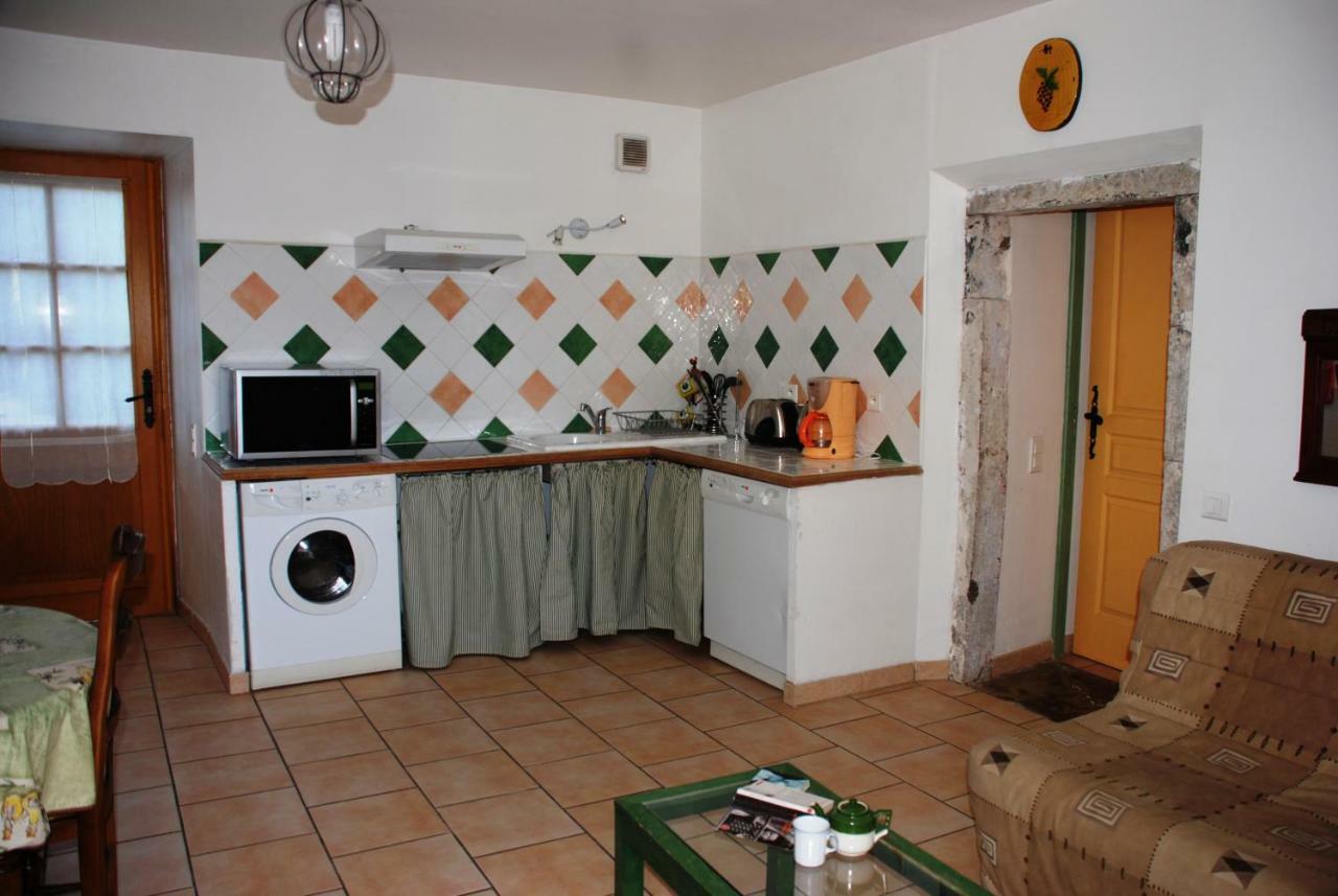 Bed and Breakfast Les Jardins Du Mas Evesque Rousson  Exterior foto