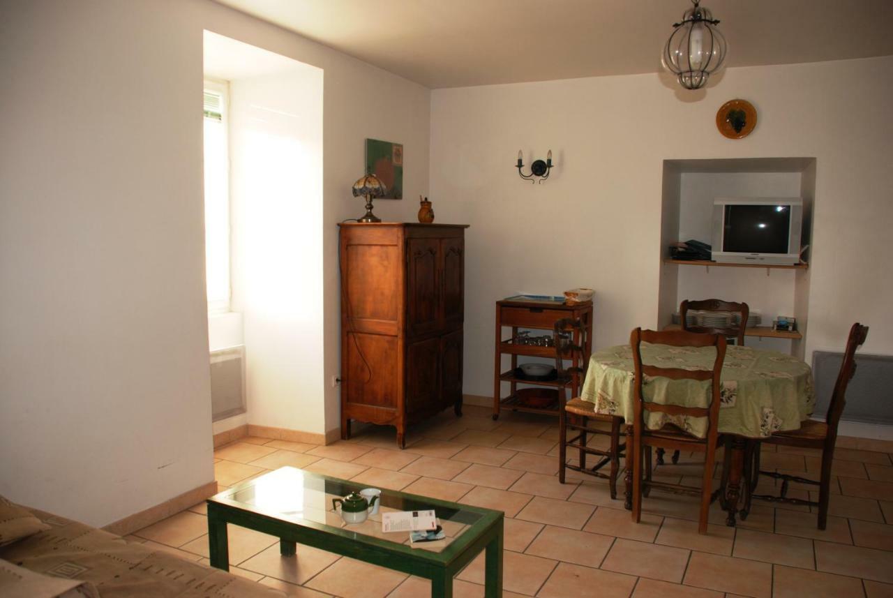 Bed and Breakfast Les Jardins Du Mas Evesque Rousson  Exterior foto
