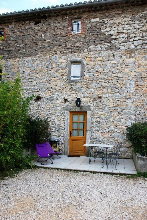Bed and Breakfast Les Jardins Du Mas Evesque Rousson  Exterior foto